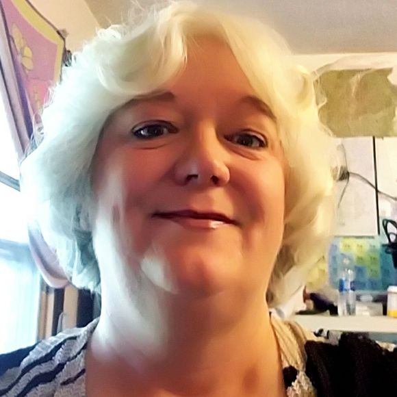 Meet your Posher, Kim - Picture 1 of 1